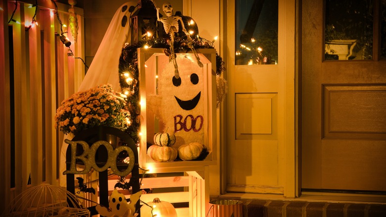 porch filled with ghostly décor