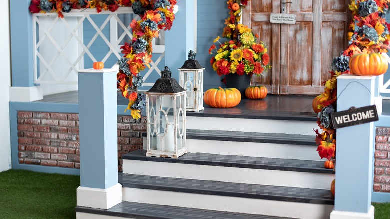 fall foliage on front porch