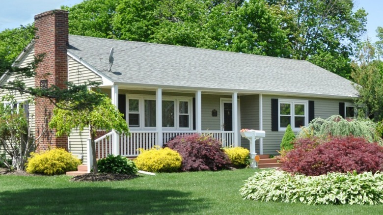 Ranch with raised porch