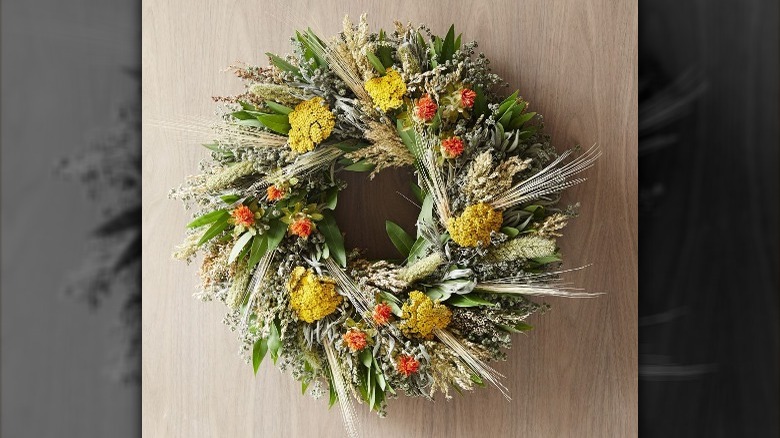 Dried wreath with wheat stalks