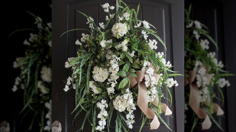 Green and white overflowing wreath