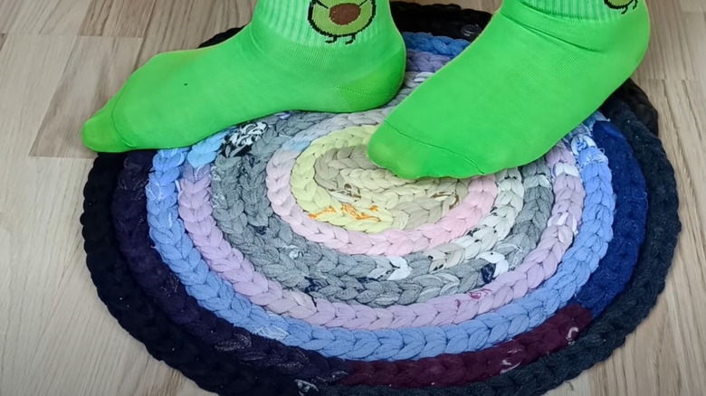 wicker mat from sock yarns
