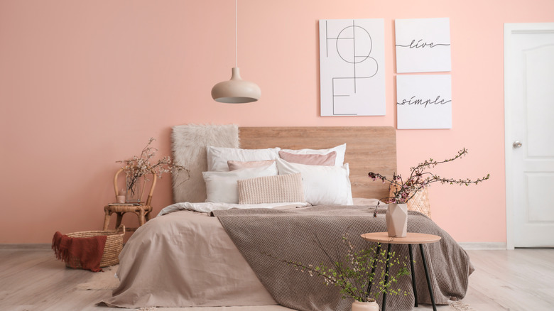 room with pale pink walls