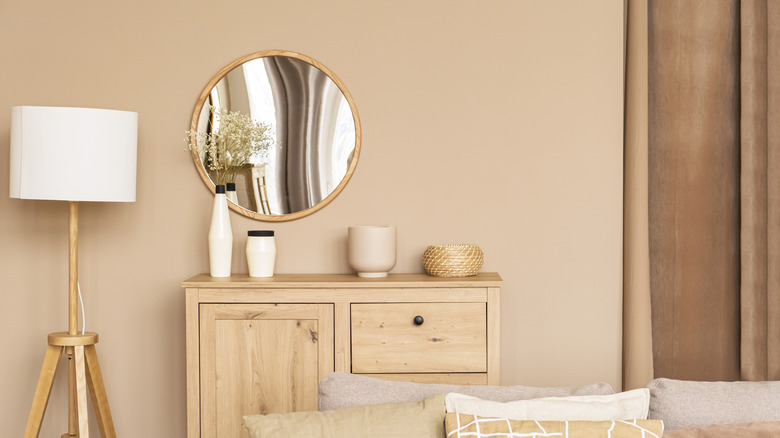 room with warm beige walls