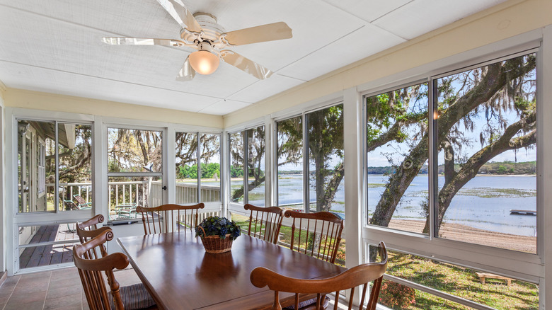 dining area with view