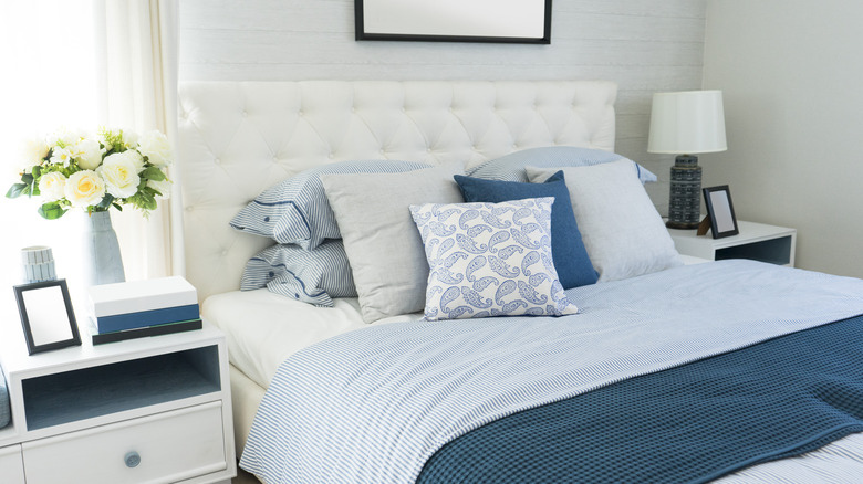 bedroom with a beachy design