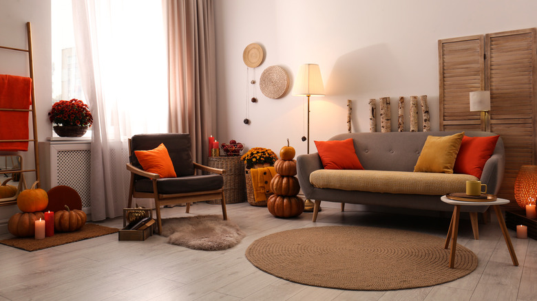 Living room with fall accessories