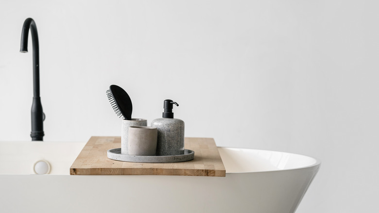 bathtub and accessories