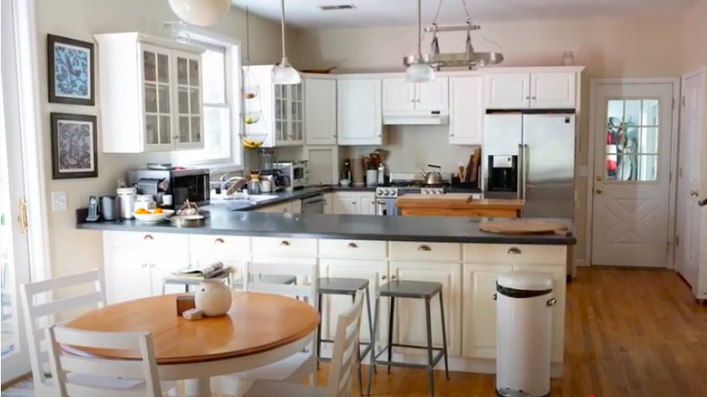 40 Best Kitchen Makeovers You Just Have To See