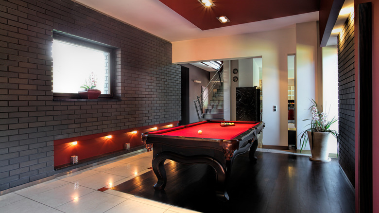 crimson pool room 