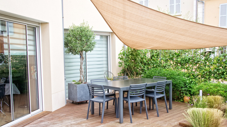 covered deck with sail curtain