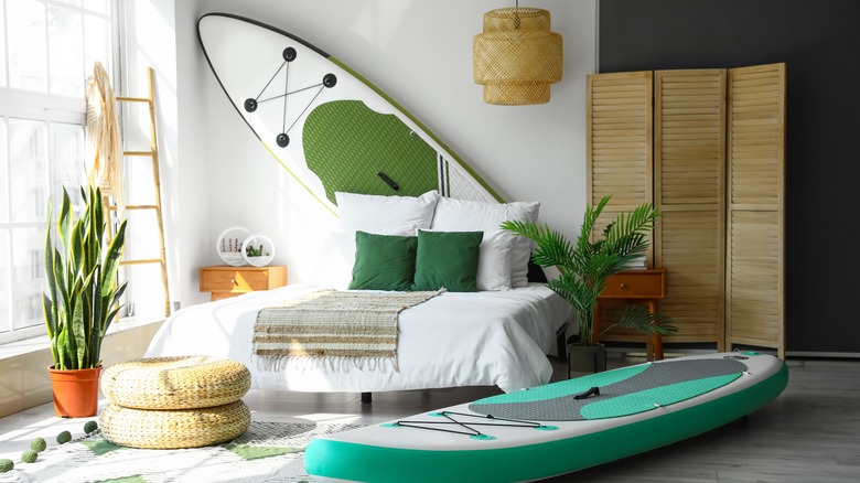 Water lovers bedroom