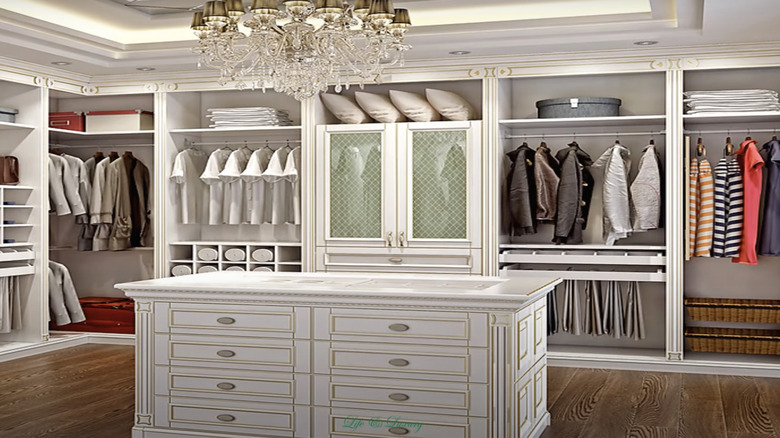 Luxe walk-in closet