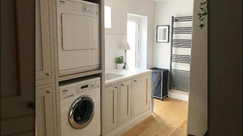 Simple beige laundry room