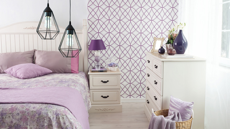 accent wall in purple bedroom 