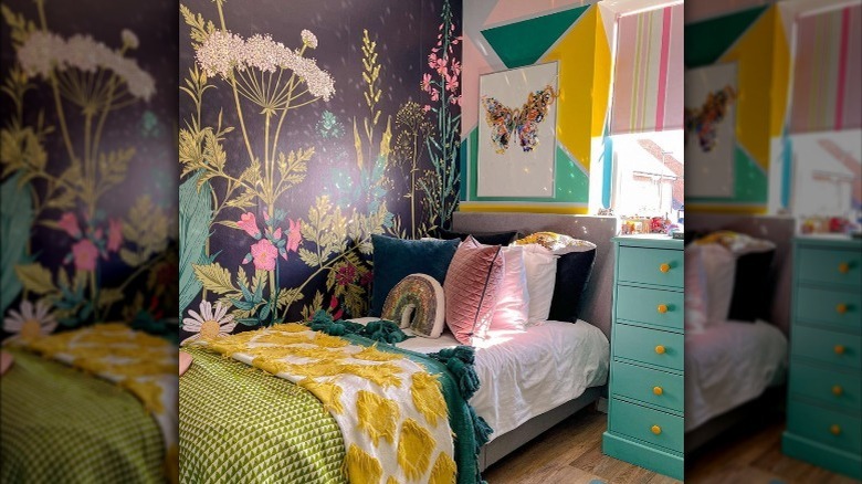 floral mural in bedroom 