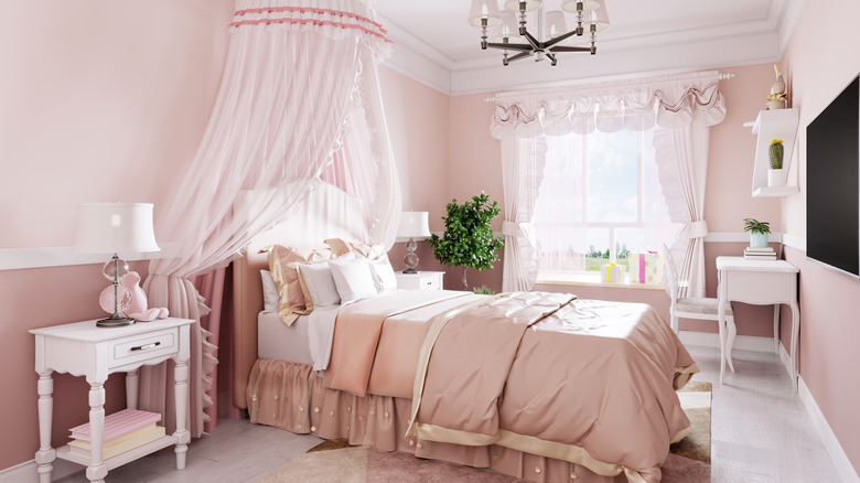 Two tones of pink for bedroom