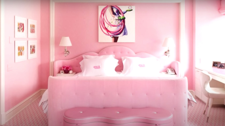 Light pink bedroom