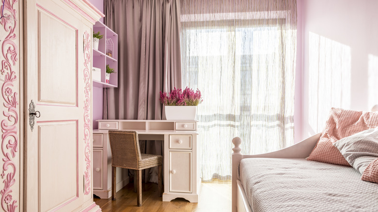 Pink bedroom