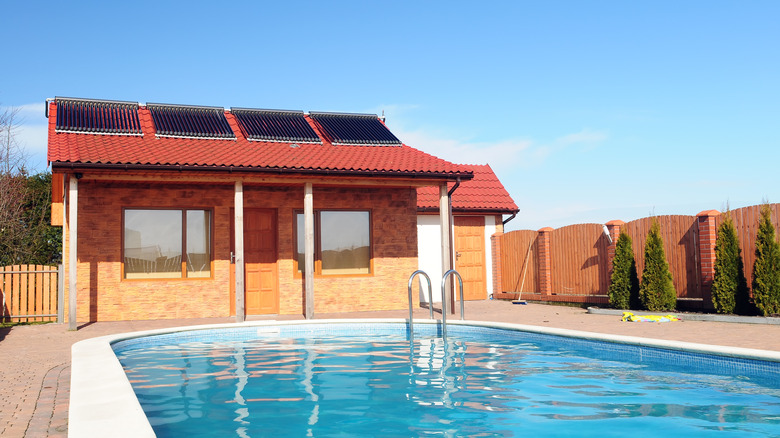 solar-powered pool house 