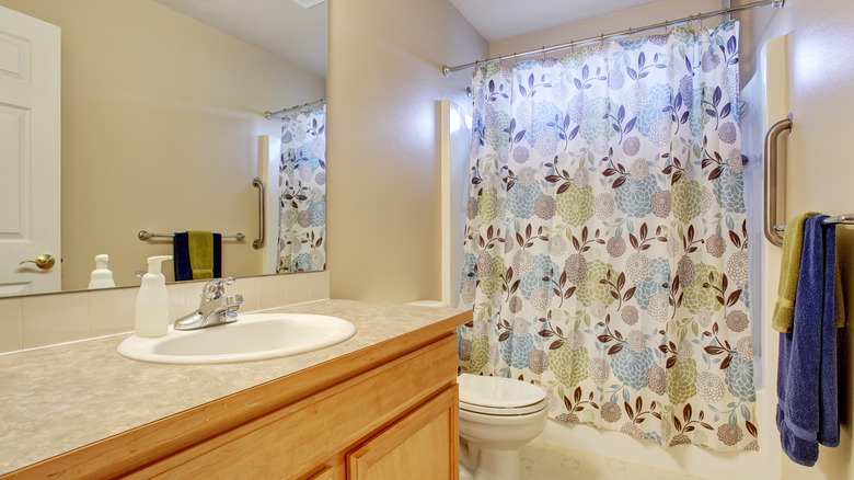 shower curtain with hydrangea pattern