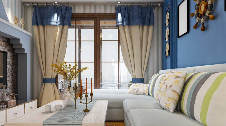 Room with Mediterranean-style curtains
