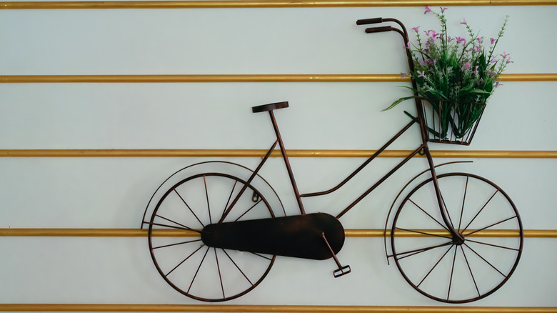 bike themed decor