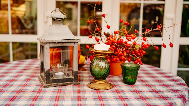 red and white plaid tablecloth