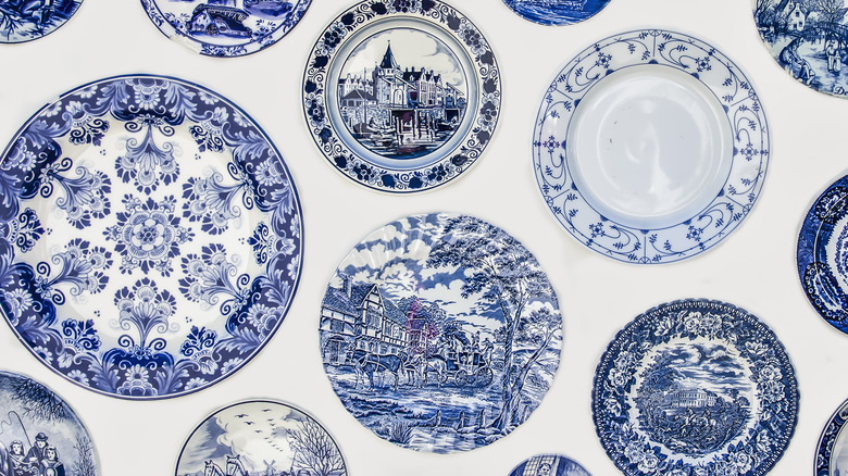 Blue and white dishes 