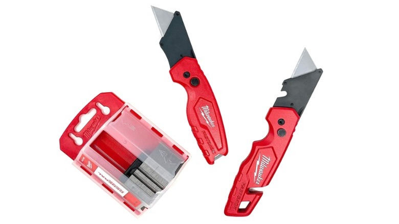 Two Milwaukee fastback utility knife with replacement blades