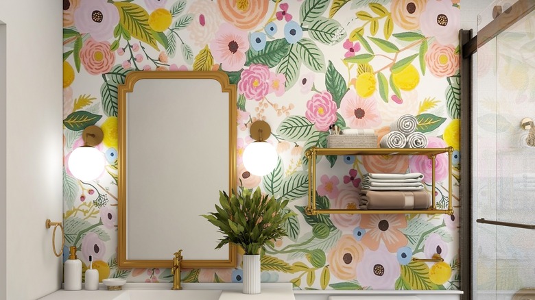 Floral wallpapered bathroom