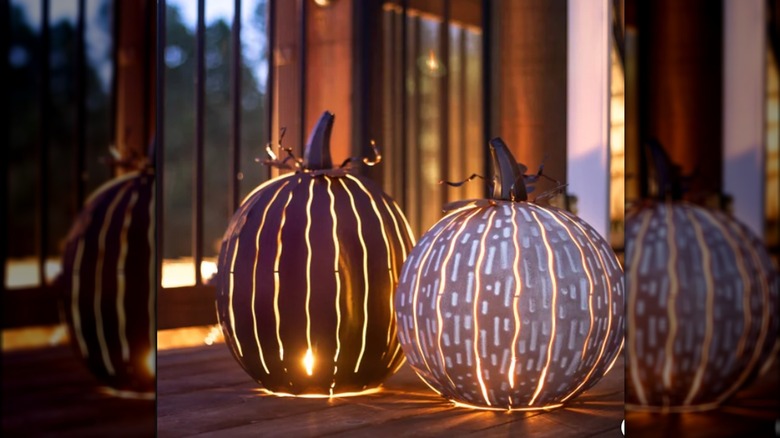 Steel pumpkin lights