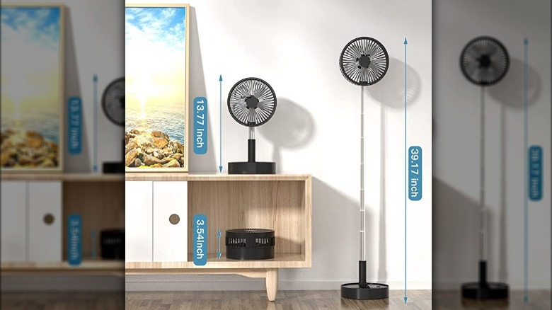 Pedestal fan in 3 displays