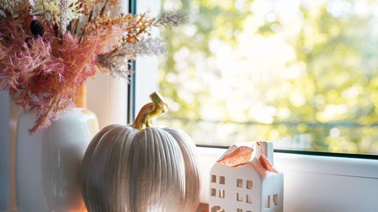 Fall decor on windowsill