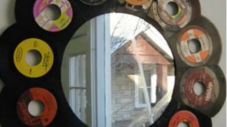 DIY vinyl mirror 