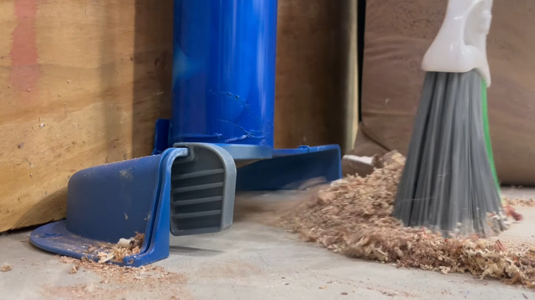 Sawdust and Rockler floor sweep