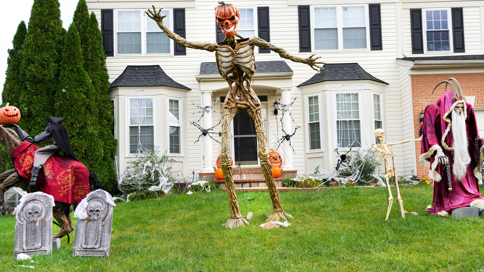 5 Halloween Decoration Safety Tips To Keep You Safe This Season