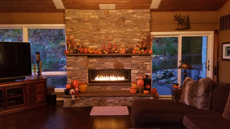 Mantel with fall pumpkin decor
