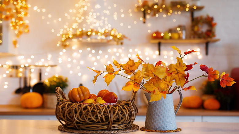 Fall table decorations