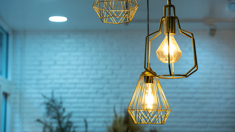 Light fixtures