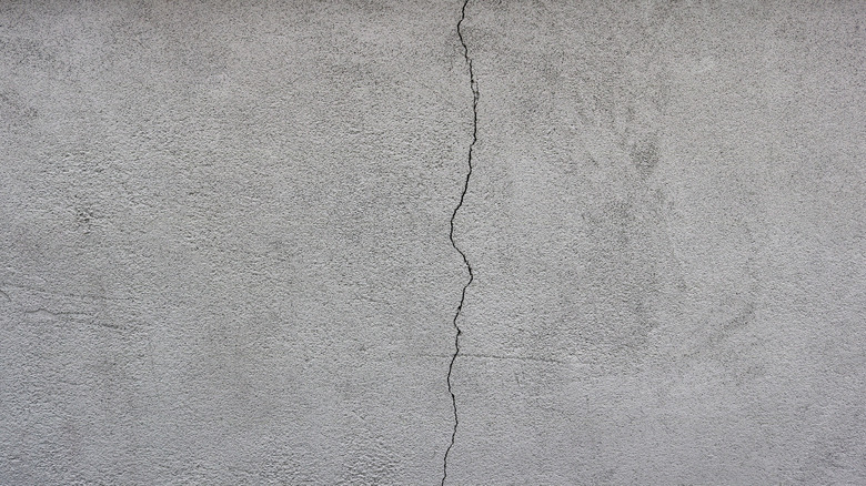 ceiling with hairline crack