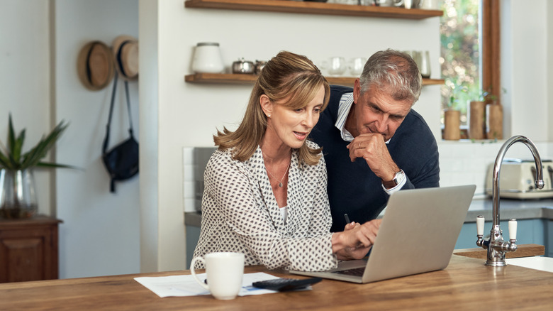 couple analyzing their home equity