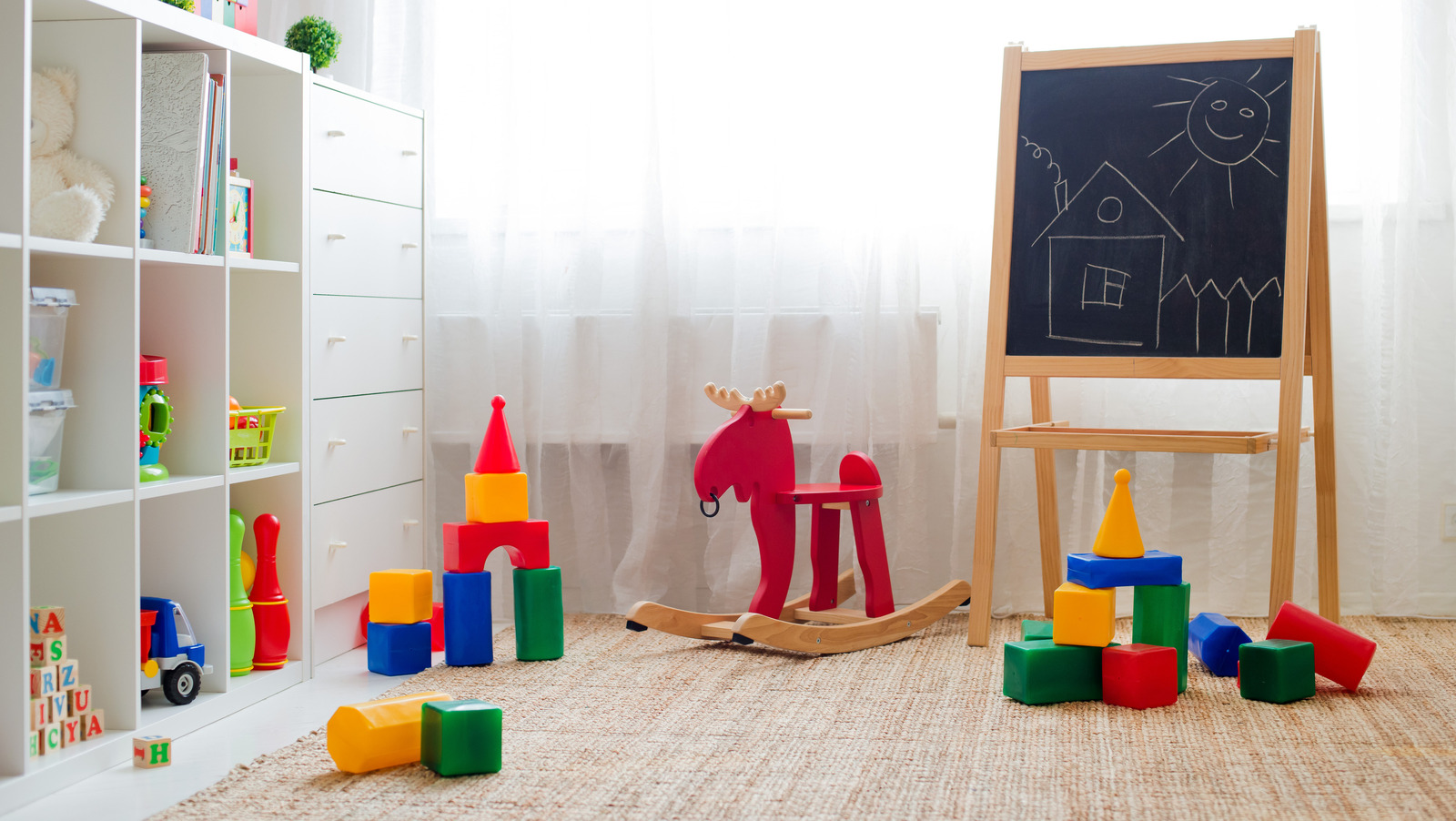 5-simple-toy-storage-ideas-that-will-help-keep-your-playroom-tidy