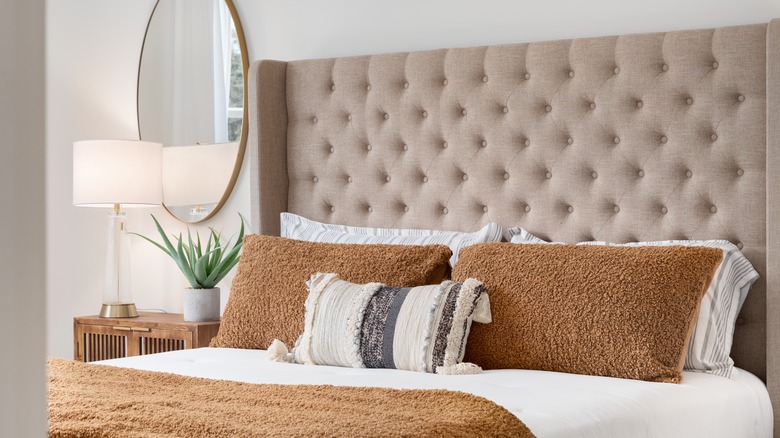 14 Ways to Make Your Bed Feel More Comfortable
