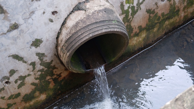 an external drain pipe