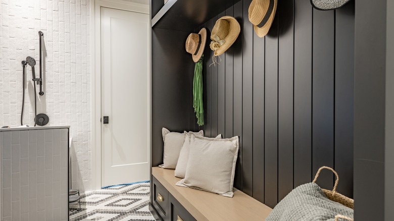 mudroom with sitting area