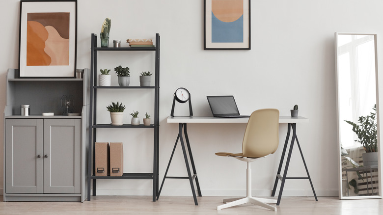 Drawerless desk and bookshelf