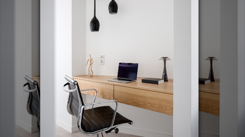 desk with lamp and lighting