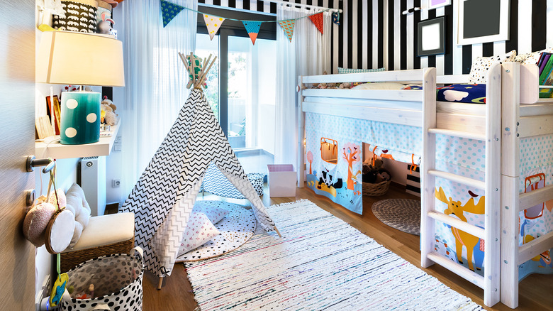 white lofted child's bed