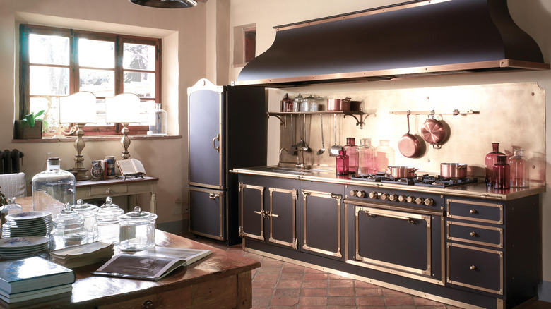 Sophisticated black and gold kitchen